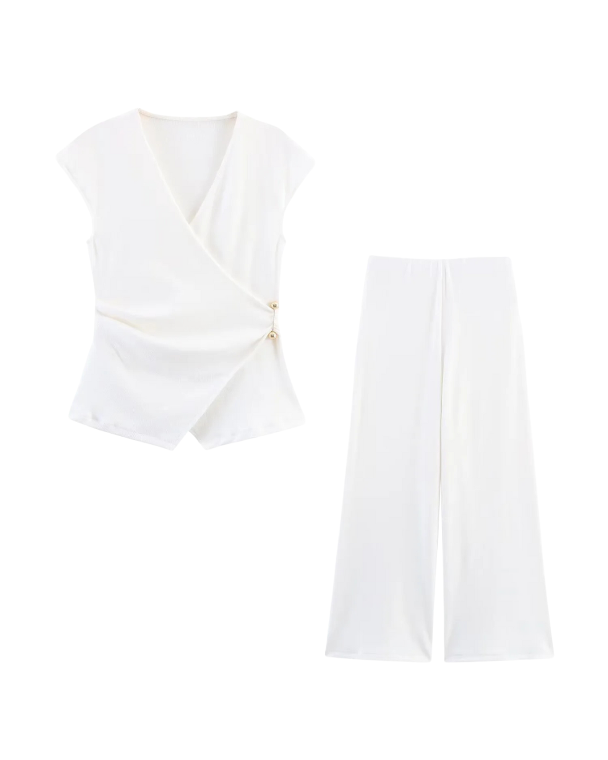 Nouvelle | Pin-Decorated V-Neck Set