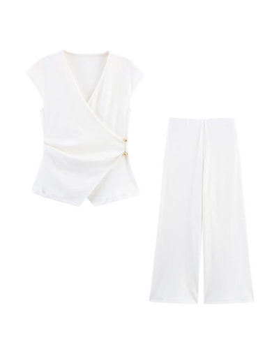 Nouvelle | Pin-Decorated V-Neck Set